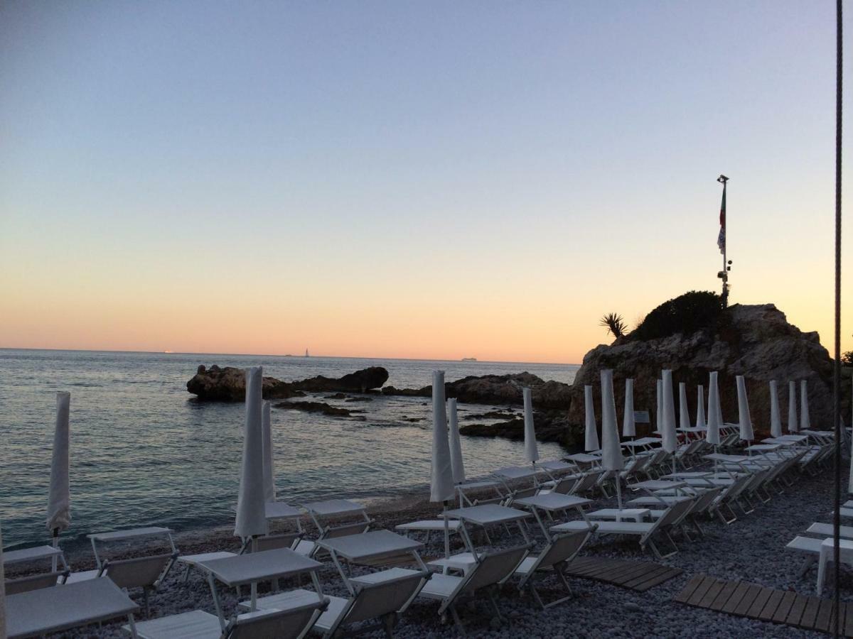 Una Terrazza Sul Mare - Balzi Rossi Ventimiglia Exterior foto