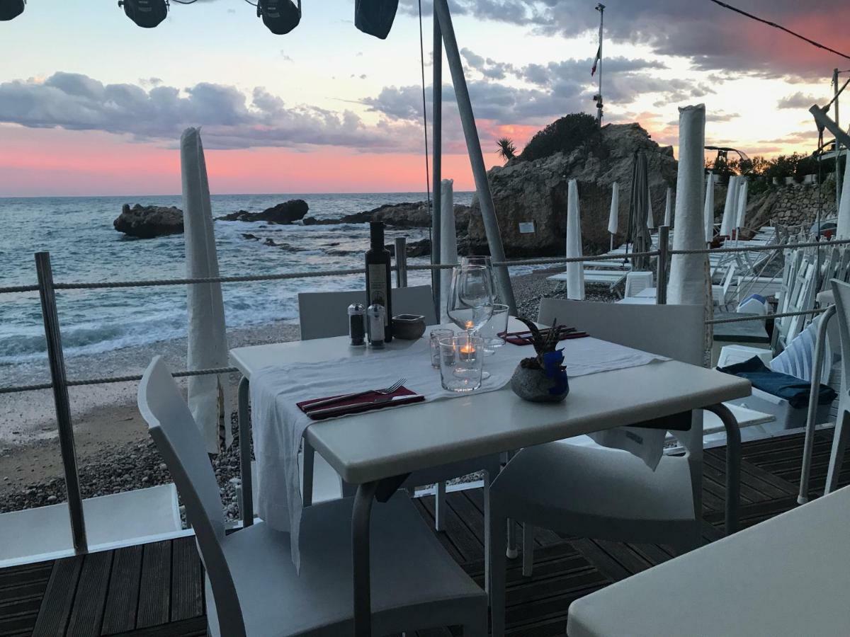 Una Terrazza Sul Mare - Balzi Rossi Ventimiglia Exterior foto